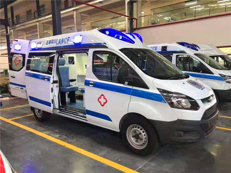 福特新全順V362長軸中頂監(jiān)護型救護車（汽油）