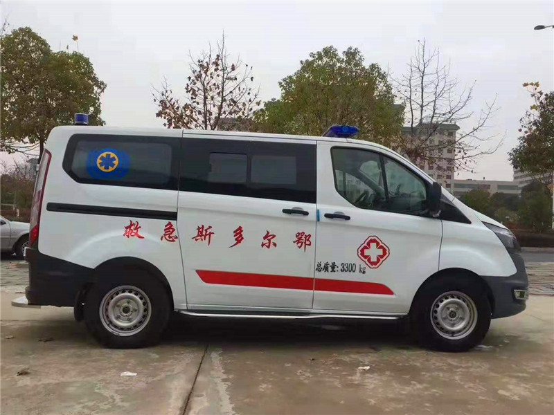 福特新全順V362短軸低頂監(jiān)護(hù)型救護(hù)車(chē)（汽油）