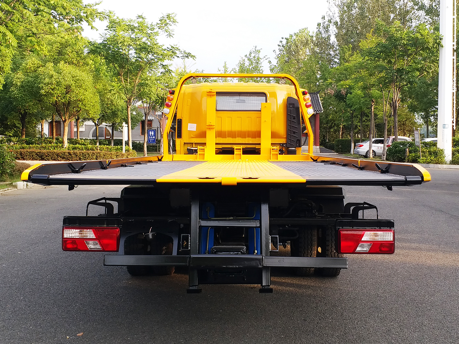 國(guó)六江鈴凱銳黃牌一體板清障車(chē)